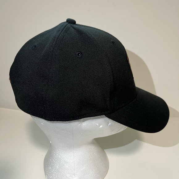 Carolina Panthers New Era 39THIRTY Flex Hat Medium-Large Black Leather Logo - Picture 4 of 8